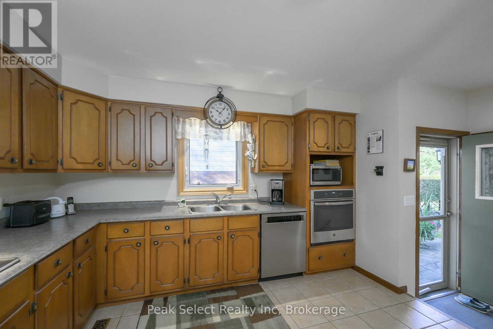 220 Regal Drive, London East, Ontario  N5Y 4Z8 - Photo 14 - X12483446