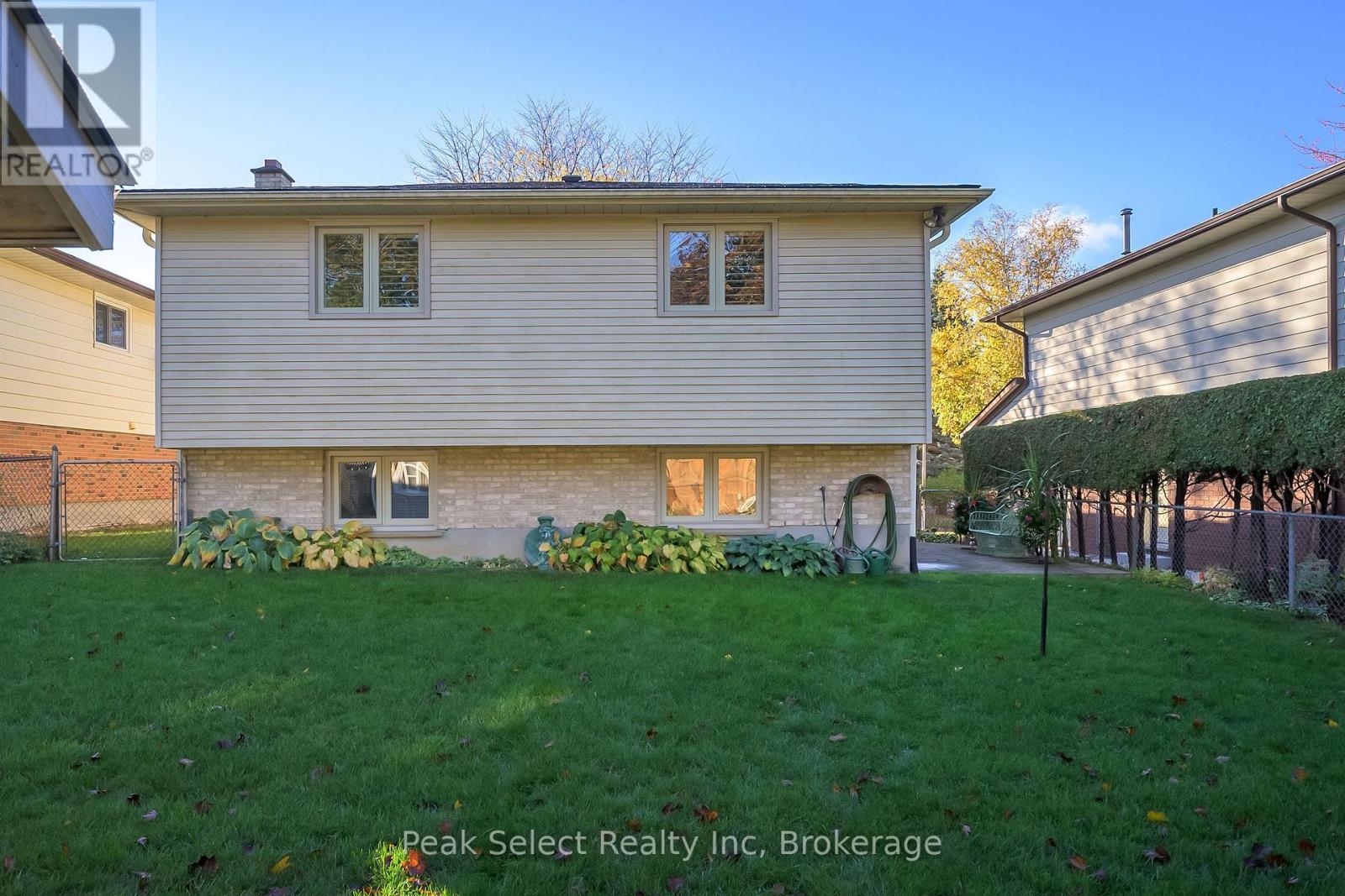 220 Regal Drive, London East, Ontario  N5Y 4Z8 - Photo 36 - X12483446