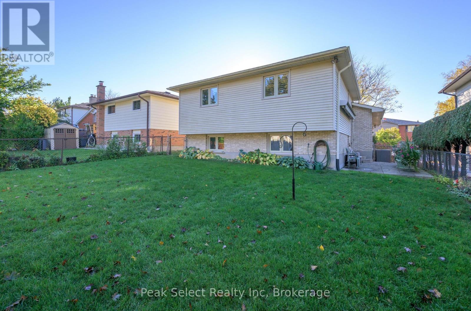 220 Regal Drive, London East, Ontario  N5Y 4Z8 - Photo 6 - X12483446