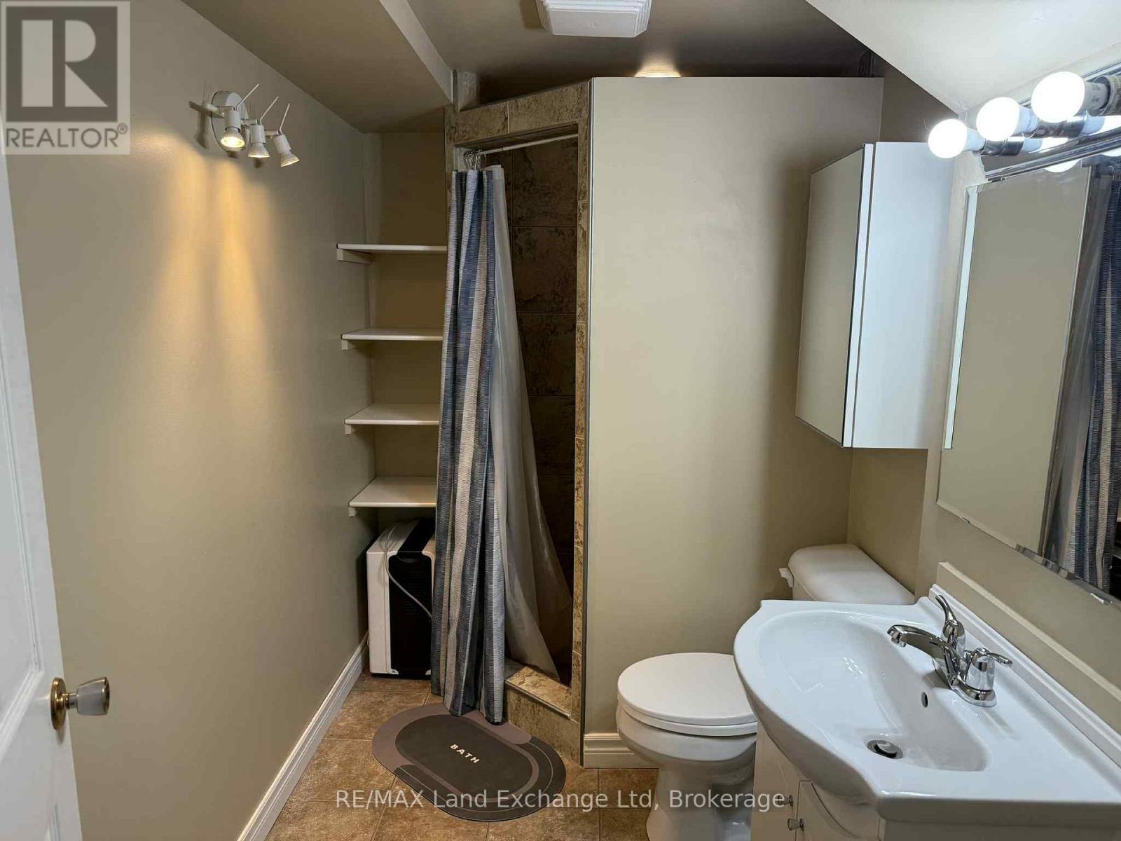 161 Catherine Street, North Huron, Ontario  N0G 2W0 - Photo 10 - X12483476