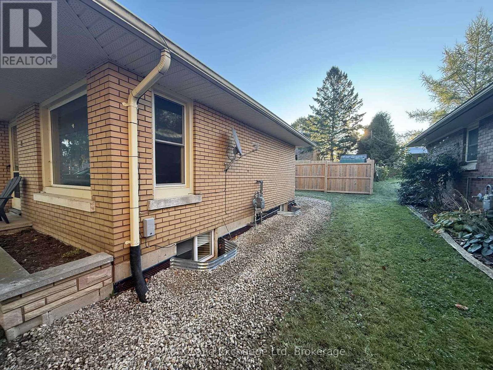 161 Catherine Street, North Huron, Ontario  N0G 2W0 - Photo 14 - X12483476