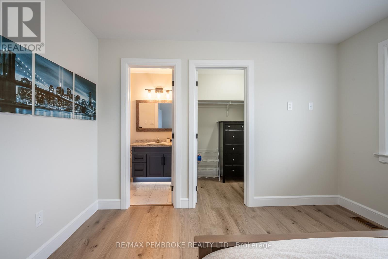 105 Chad Street, Petawawa, Ontario  K8H 0G9 - Photo 27 - X12483391