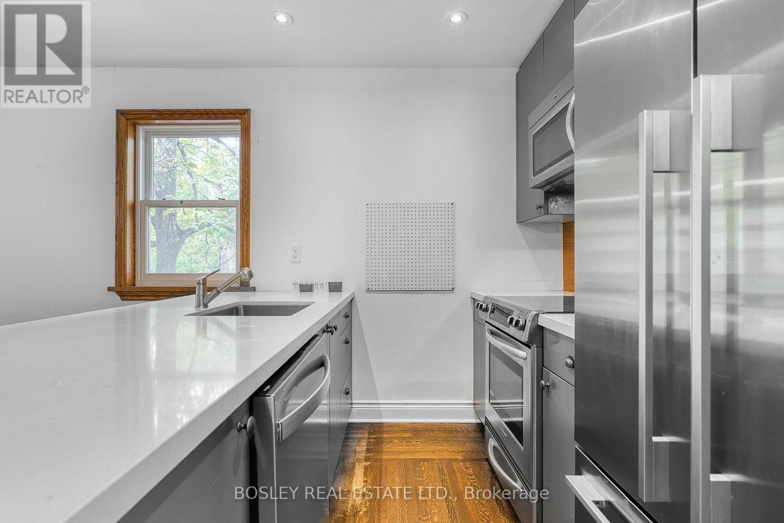 41 Tyndall Avenue, Toronto, Ontario  M6K 2E9 - Photo 14 - W12483276