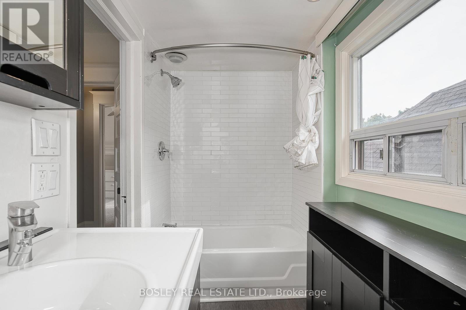 41 Tyndall Avenue, Toronto, Ontario  M6K 2E9 - Photo 30 - W12483276
