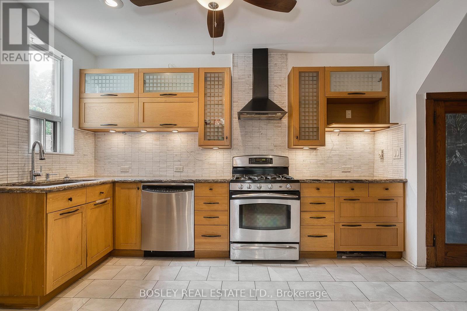 41 Tyndall Avenue, Toronto, Ontario  M6K 2E9 - Photo 32 - W12483276