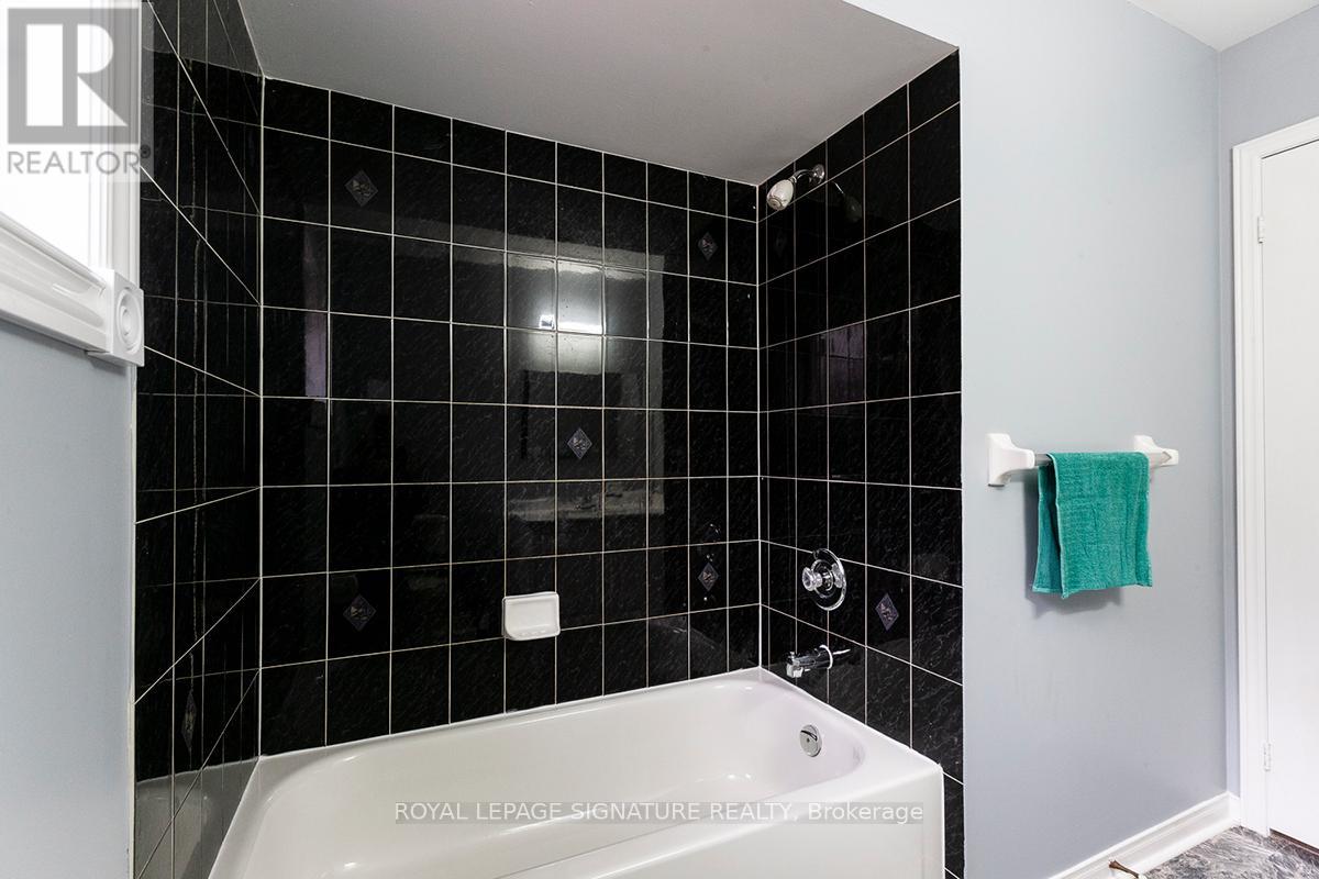 5528 Antrex Crescent, Mississauga, Ontario  L4Z 3T6 - Photo 37 - W12483294