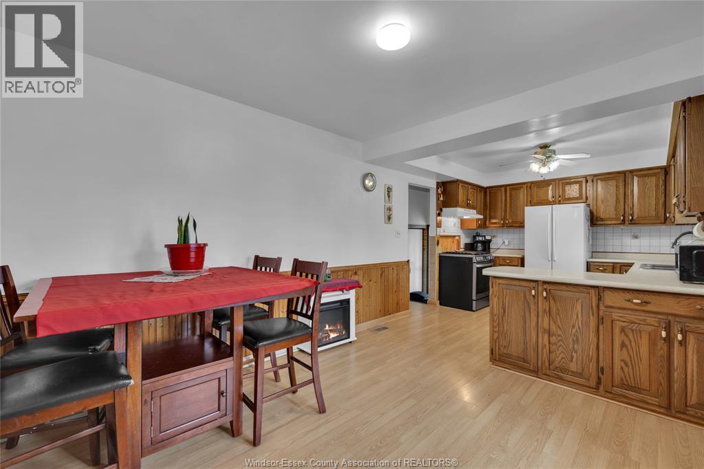 9484 Walker, Mcgregor, Ontario  N0R 1J0 - Photo 10 - 25027225