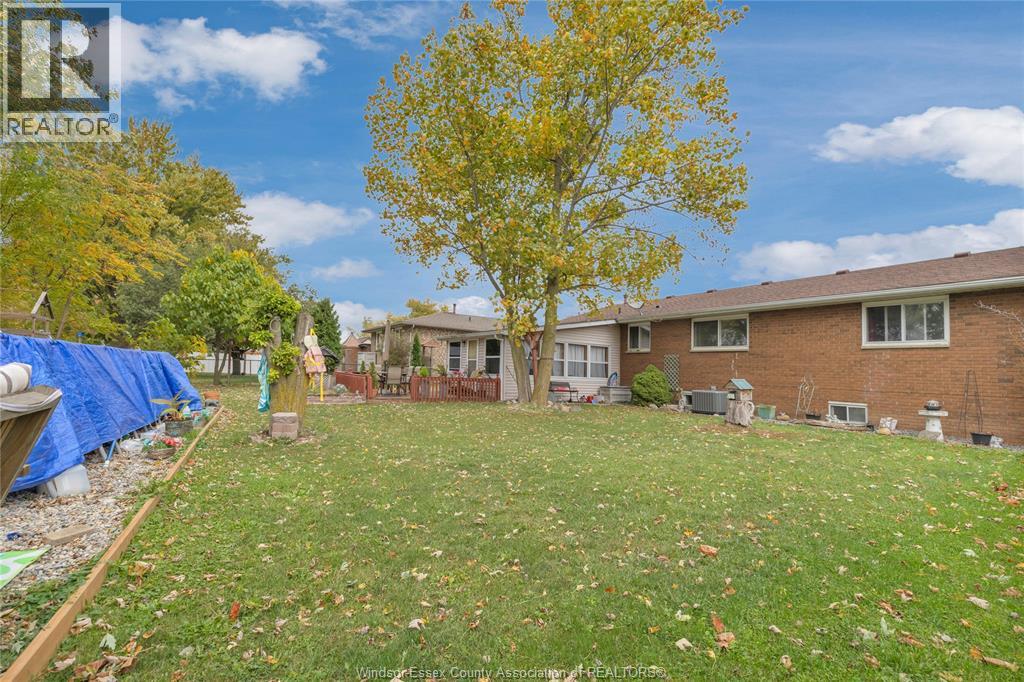 9484 Walker, Mcgregor, Ontario  N0R 1J0 - Photo 38 - 25027225