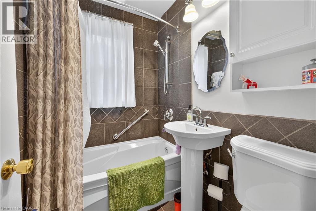 875 Garth Street, Hamilton, Ontario  L9C 4L1 - Photo 19 - 40782370