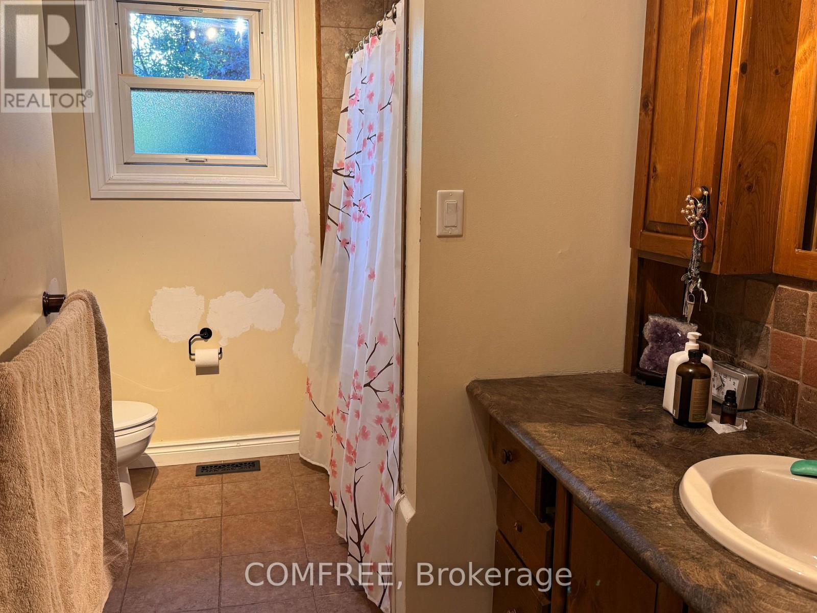 391 Raymond Avenue, Orillia, Ontario  L3V 6S6 - Photo 9 - S12482267