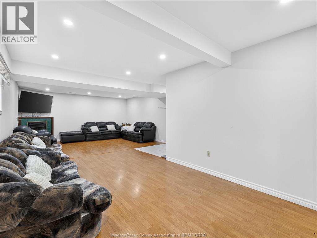 3859 Clara Avenue, Windsor, Ontario  N9E 4X6 - Photo 23 - 25027182