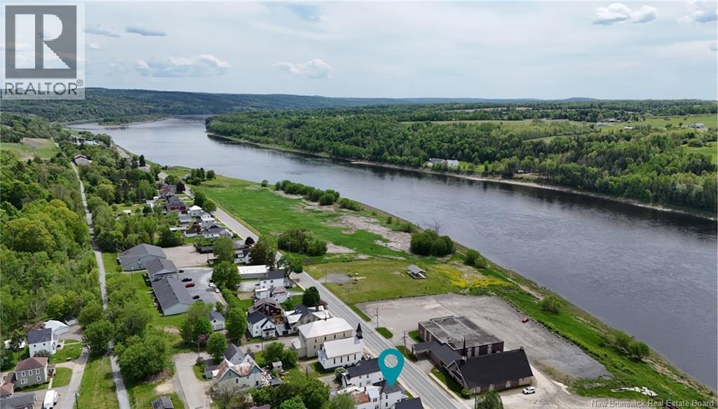 354 Main Street, Hartland, New Brunswick  E7P 2M9 - Photo 3 - NB119784