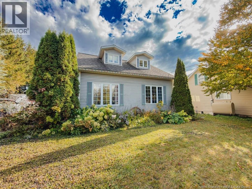 62 Hillcrest Avenue, Hartland, New Brunswick E7P 1M7 - Photo 5 - NB127241