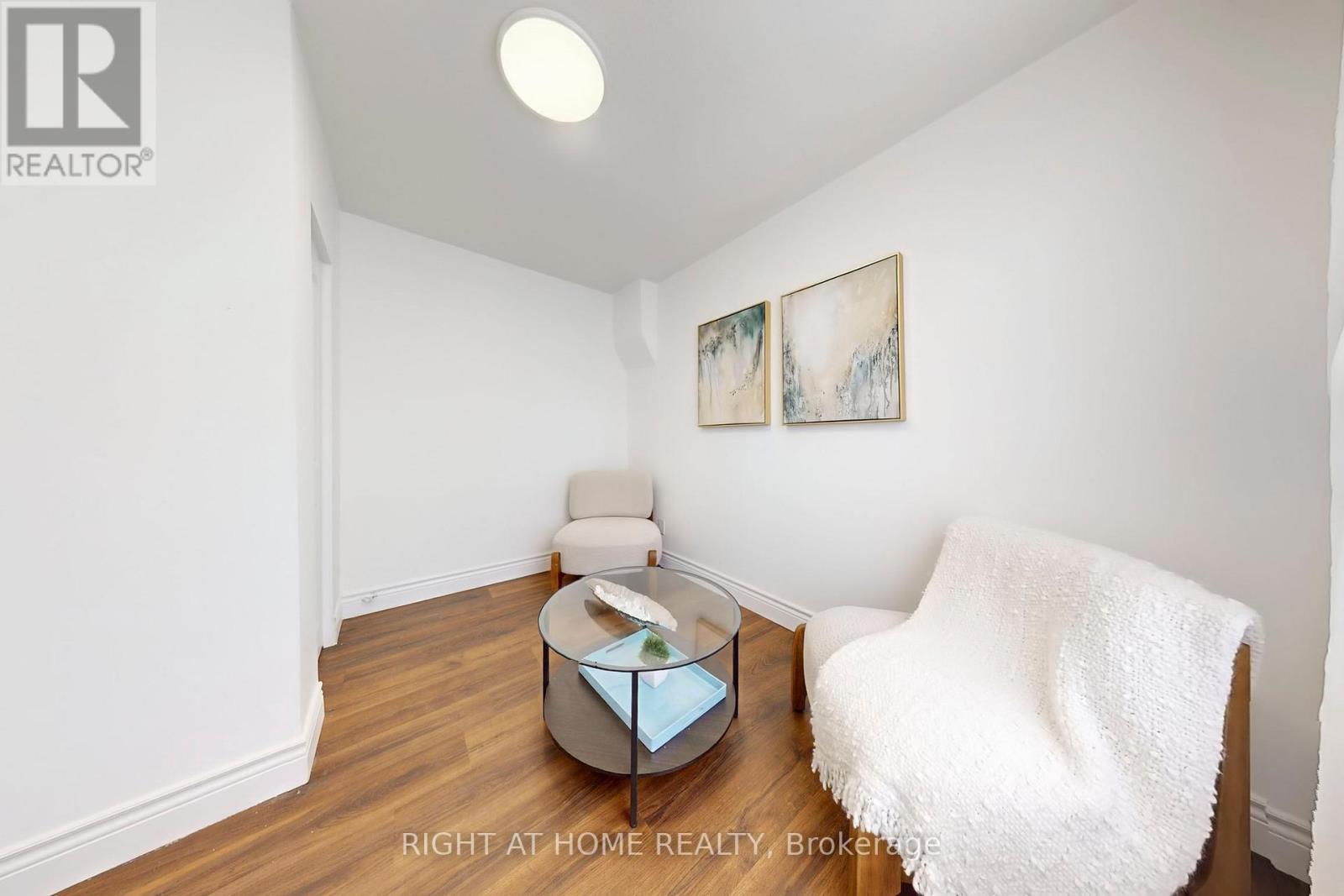 92 Aurora Street, Hamilton, Ontario  L8N 2P7 - Photo 12 - X12483264