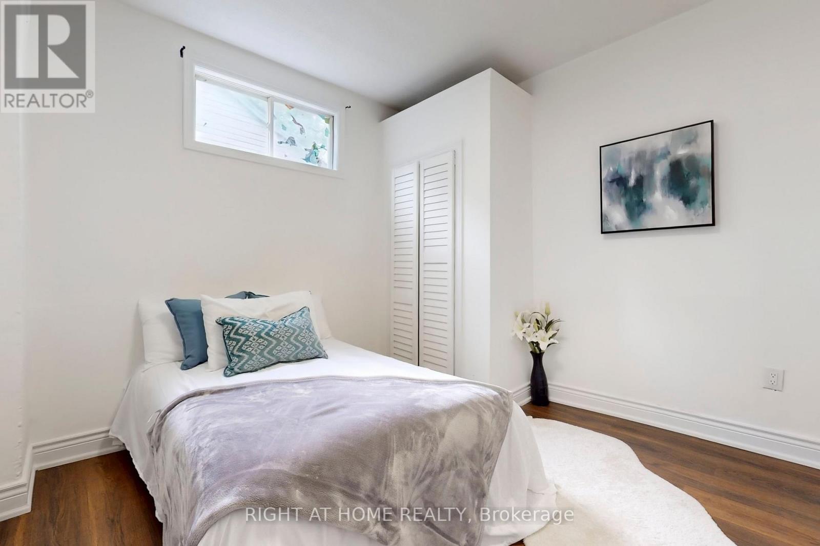 92 Aurora Street, Hamilton, Ontario  L8N 2P7 - Photo 17 - X12483264