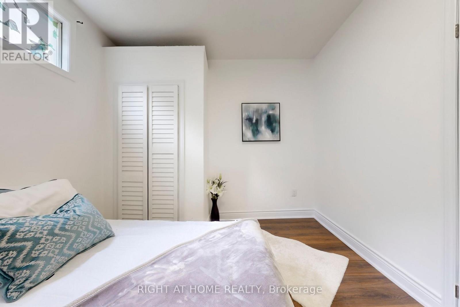 92 Aurora Street, Hamilton, Ontario  L8N 2P7 - Photo 19 - X12483264