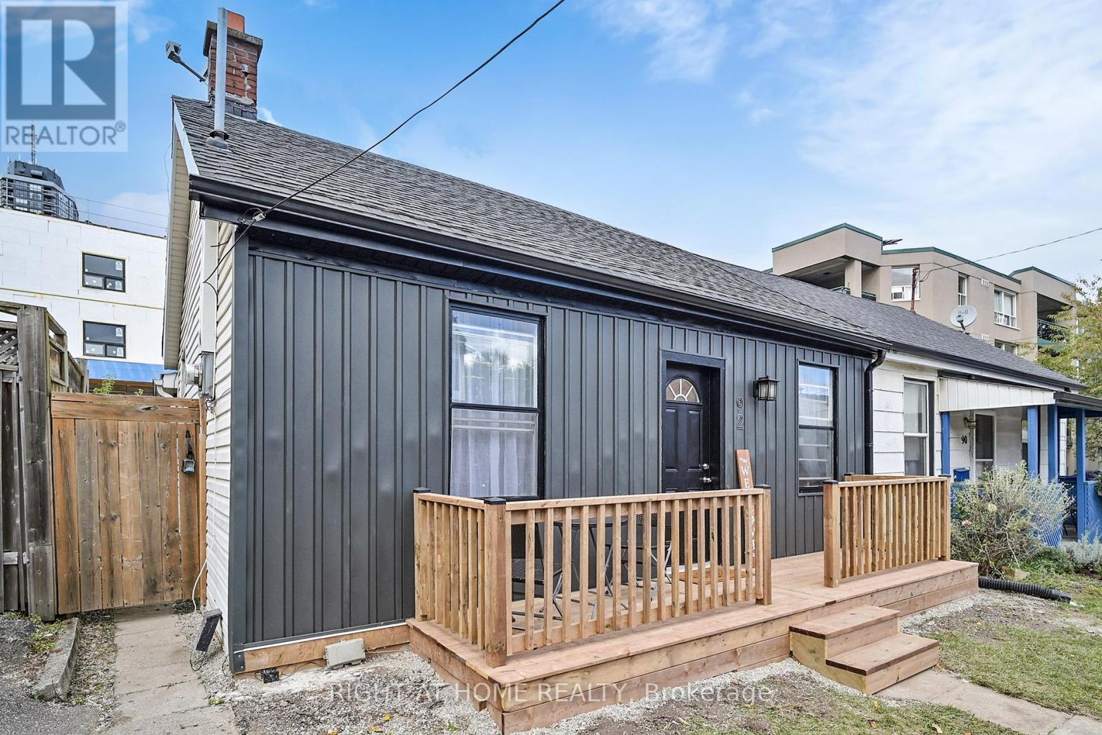 92 Aurora Street, Hamilton, Ontario  L8N 2P7 - Photo 2 - X12483264