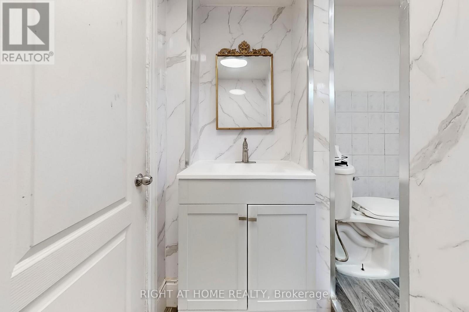 92 Aurora Street, Hamilton, Ontario  L8N 2P7 - Photo 24 - X12483264