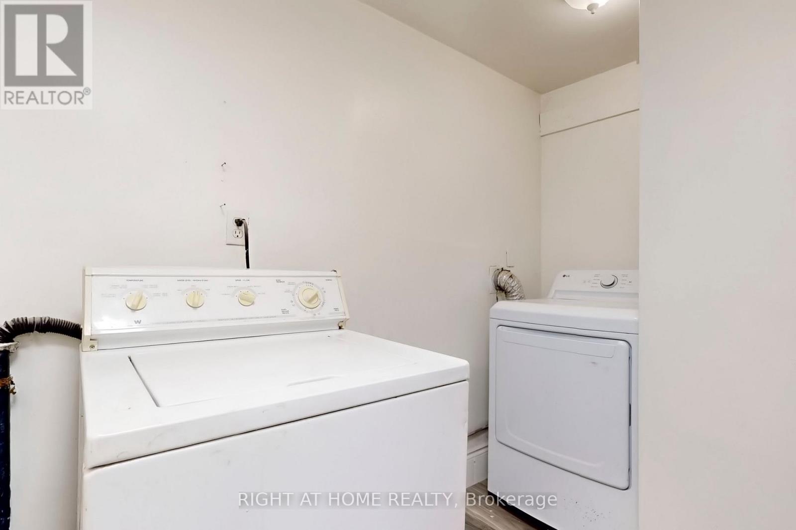 92 Aurora Street, Hamilton, Ontario  L8N 2P7 - Photo 25 - X12483264