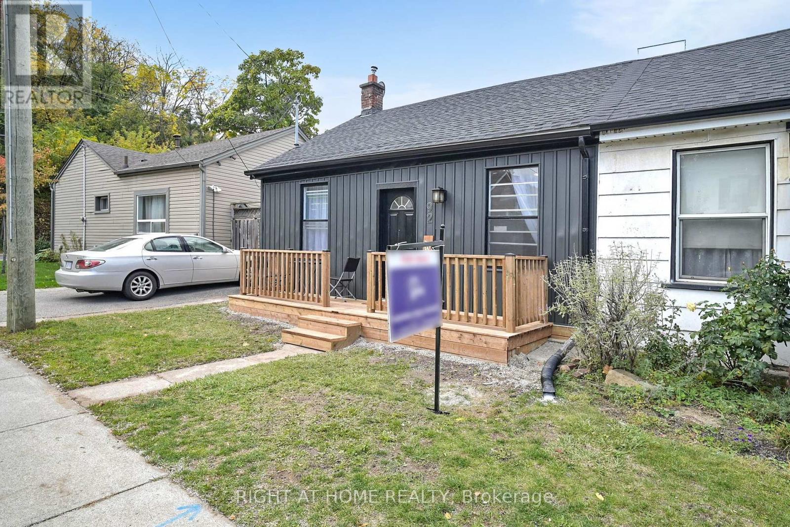 92 Aurora Street, Hamilton, Ontario  L8N 2P7 - Photo 3 - X12483264