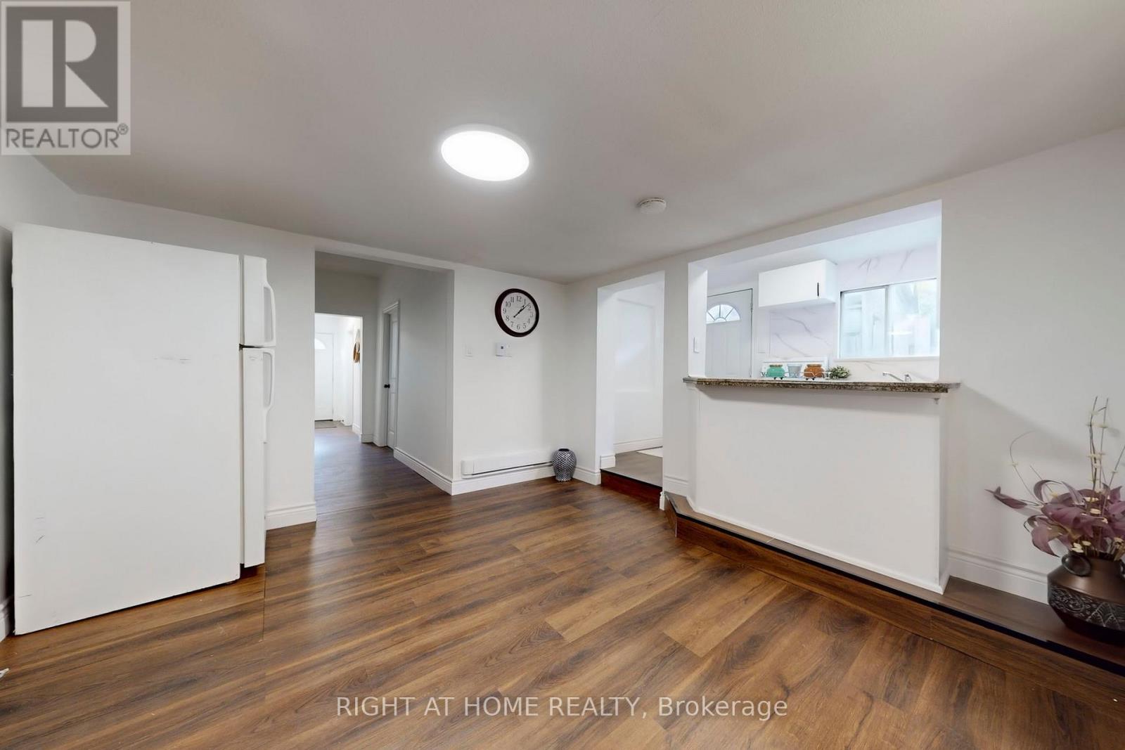 92 Aurora Street, Hamilton, Ontario  L8N 2P7 - Photo 31 - X12483264