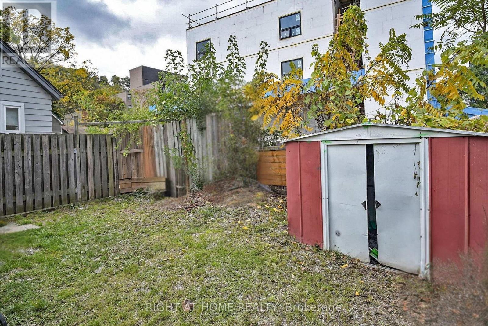 92 Aurora Street, Hamilton, Ontario  L8N 2P7 - Photo 36 - X12483264