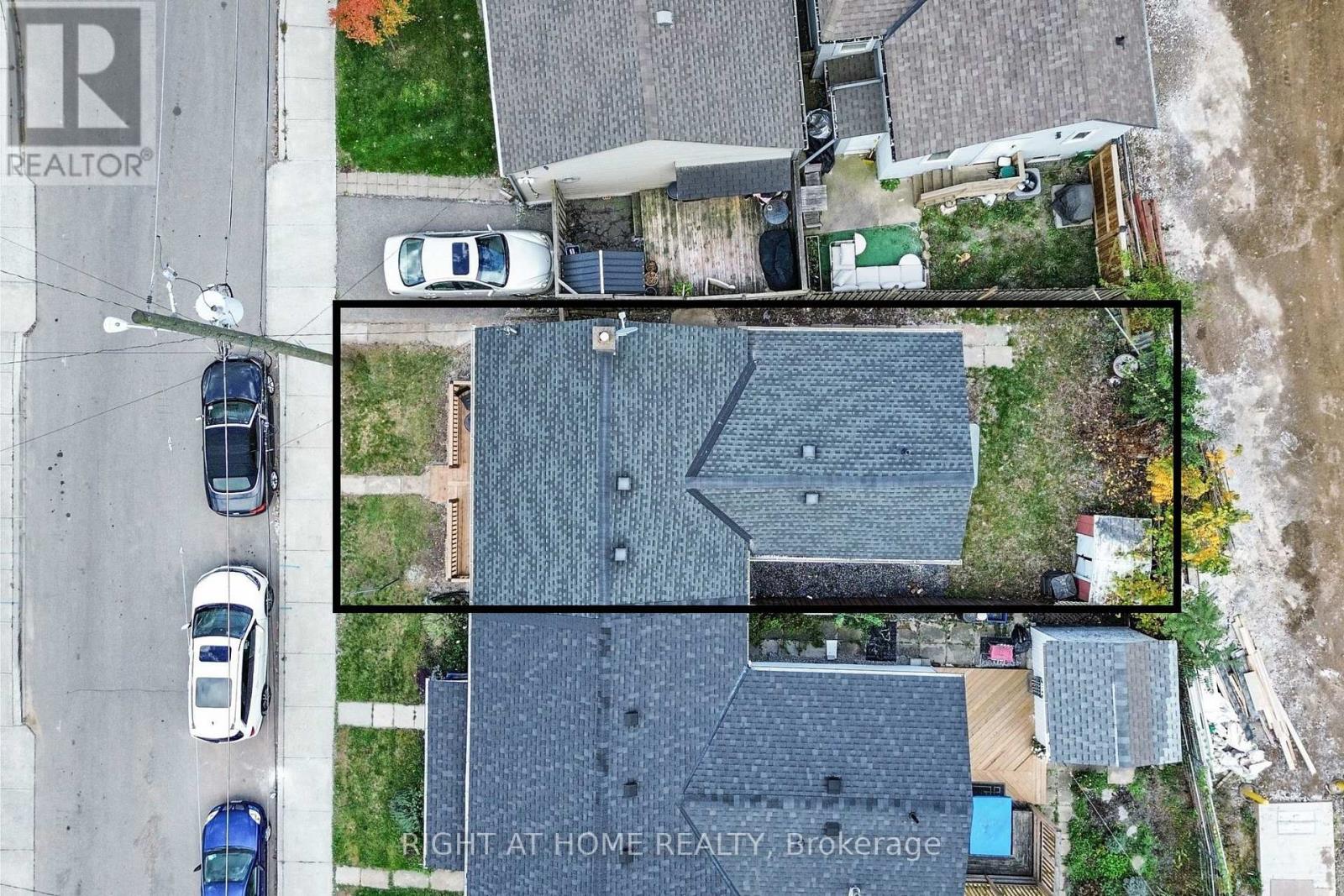 92 Aurora Street, Hamilton, Ontario  L8N 2P7 - Photo 6 - X12483264