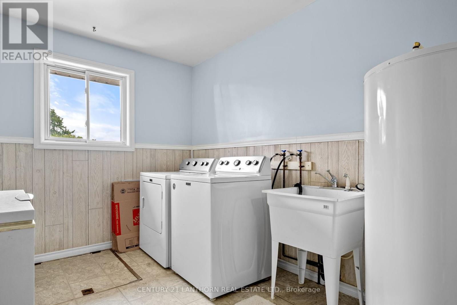 263 County Rd 29 Road, Prince Edward County, Ontario  K0K 1T0 - Photo 15 - X12332393