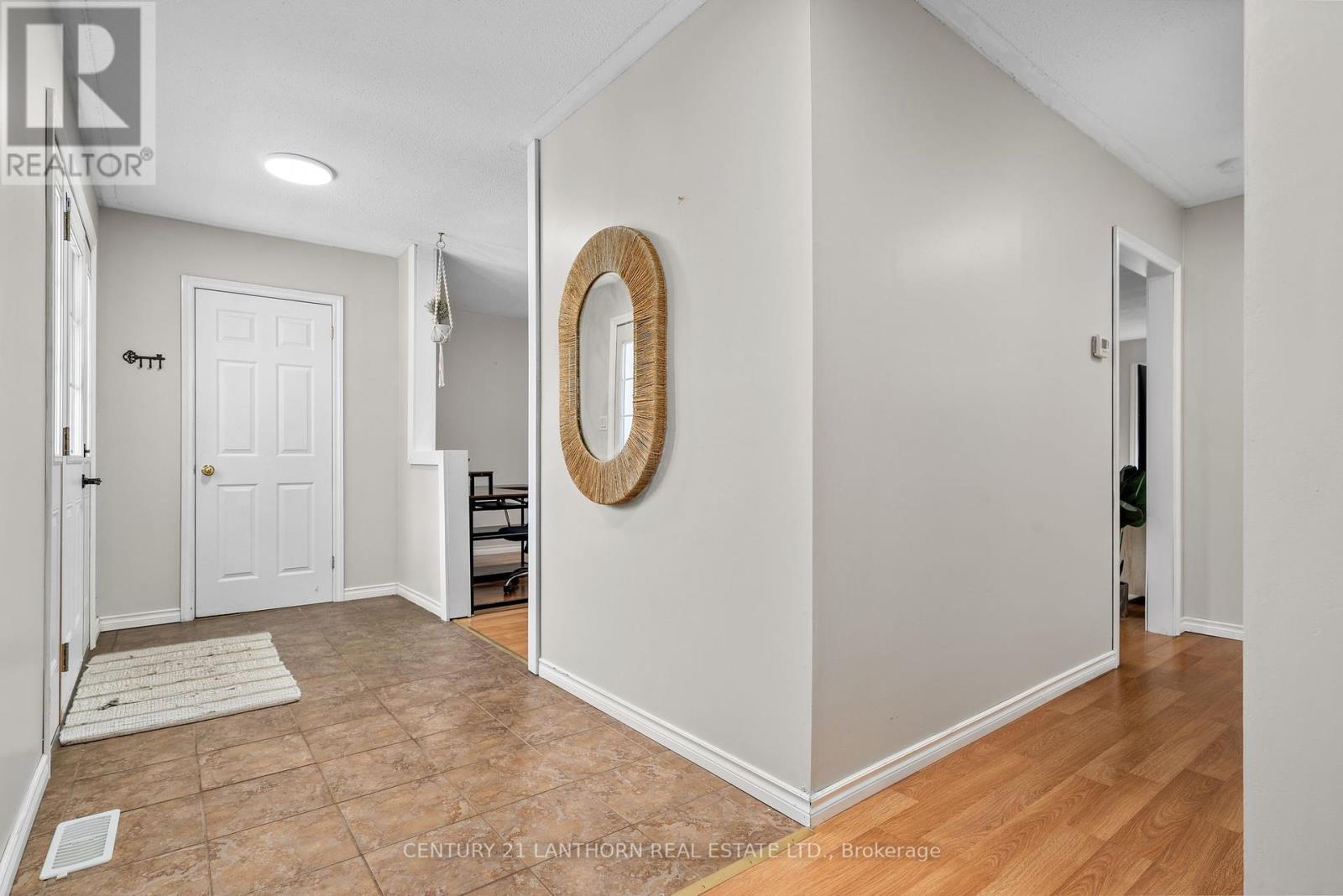 263 County Rd 29 Road, Prince Edward County, Ontario  K0K 1T0 - Photo 5 - X12332393