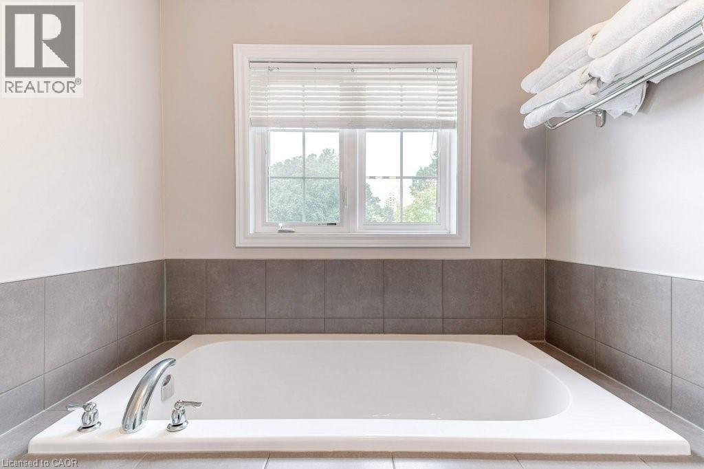 2086 Ghent Avenue Unit# 19, Burlington, Ontario  L7R 1Y3 - Photo 31 - 40782383