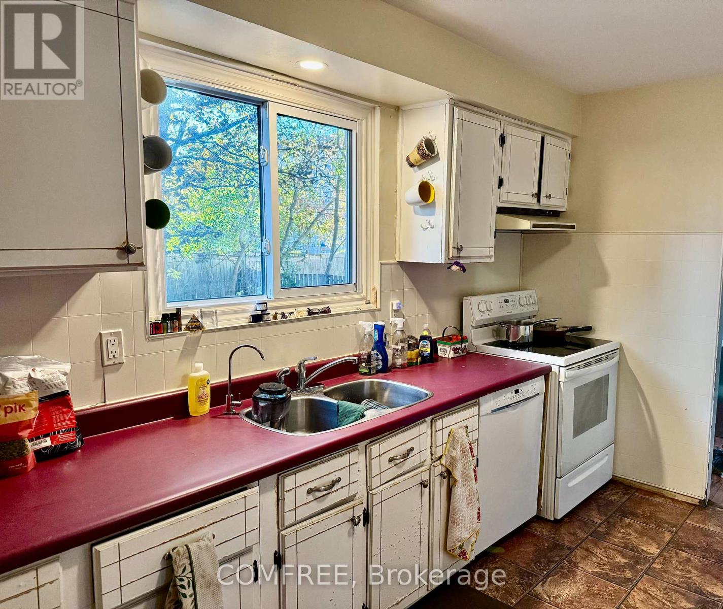 391 Raymond Avenue, Orillia, Ontario  L3V 6S6 - Photo 11 - S12482267