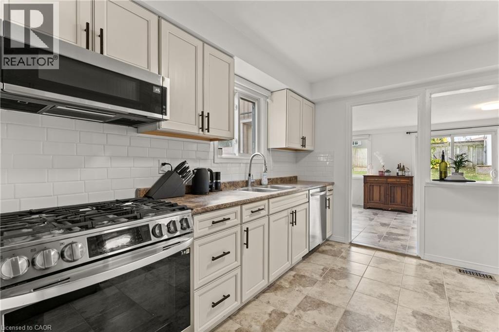 36 Angela Crescent, Cambridge, Ontario  N1S 4B6 - Photo 6 - 40780786