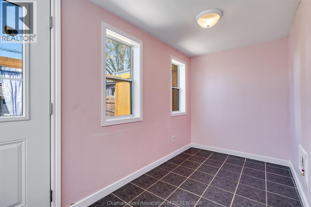 32 Degge Street, Chatham, Ontario  N7M 4X2 - Photo 13 - 25022817