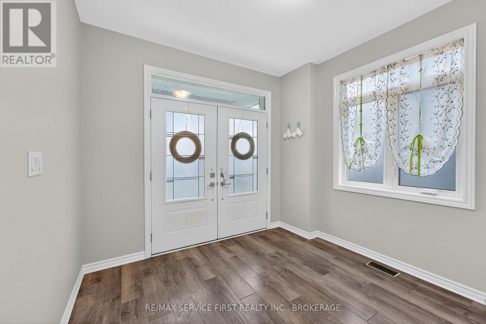 1724 Monica Drive, Kingston (City Northwest), Ontario  K7P 0S9 - Photo 3 - X12483522