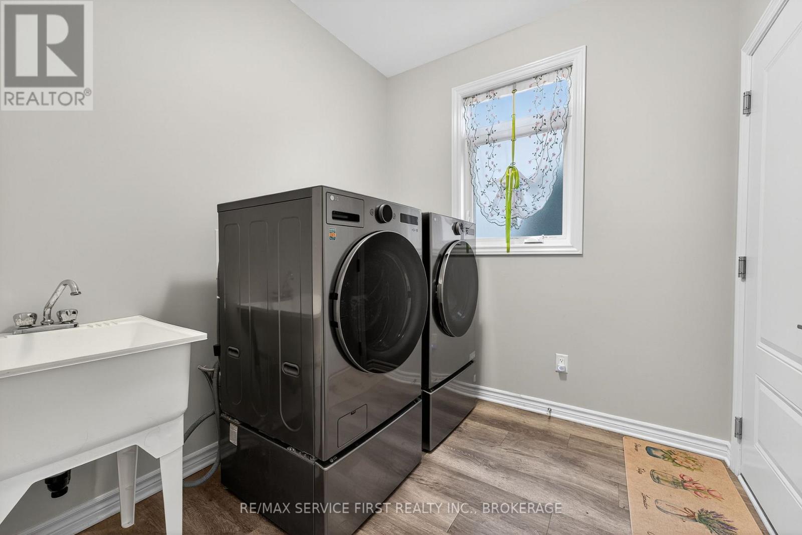 1724 Monica Drive, Kingston (City Northwest), Ontario  K7P 0S9 - Photo 8 - X12483522