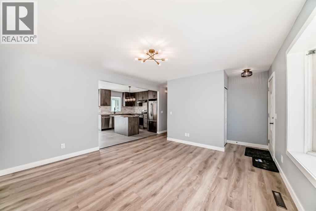 9408 5 Street Se, Calgary, Alberta  T2J 1k5 - Photo 11 - A2263437