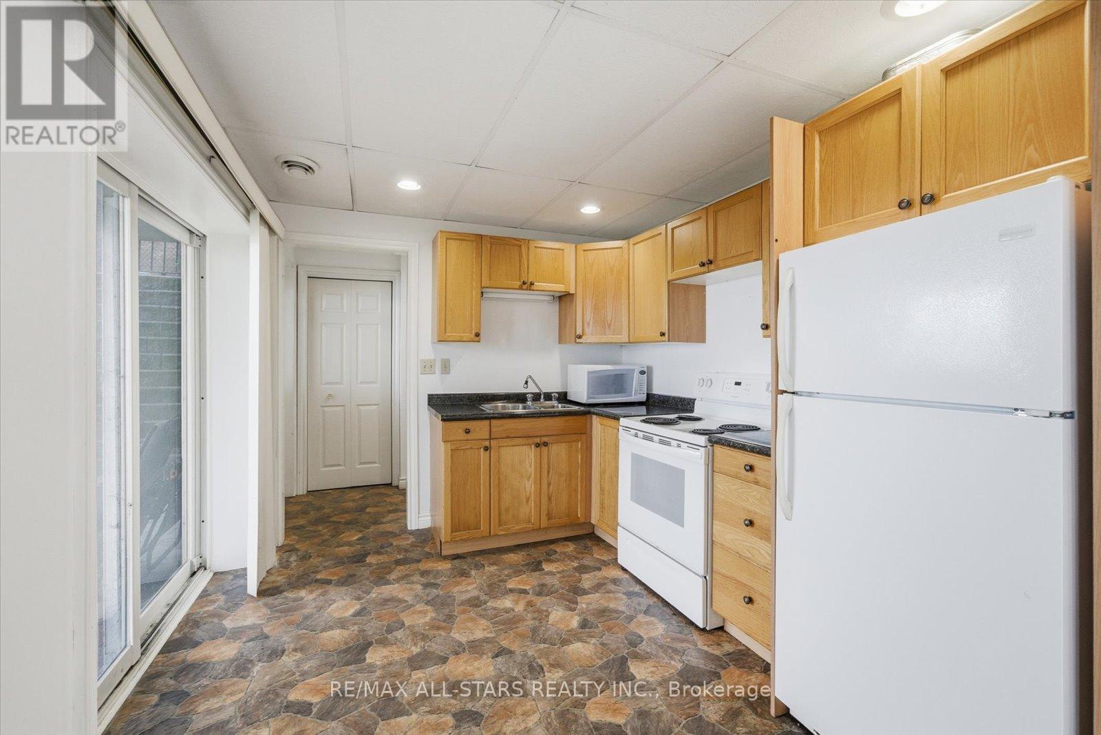 2999 Lakeside Drive, Severn (Washago), Ontario  L3V 6H3 - Photo 33 - S12424325