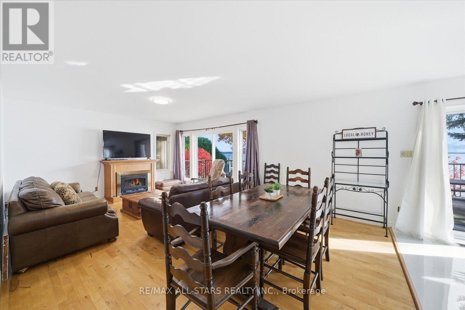 Upper Level - 2999 Lakeside Drive, Severn (Washago), Ontario  L3V 6H3 - Photo 11 - S12424328