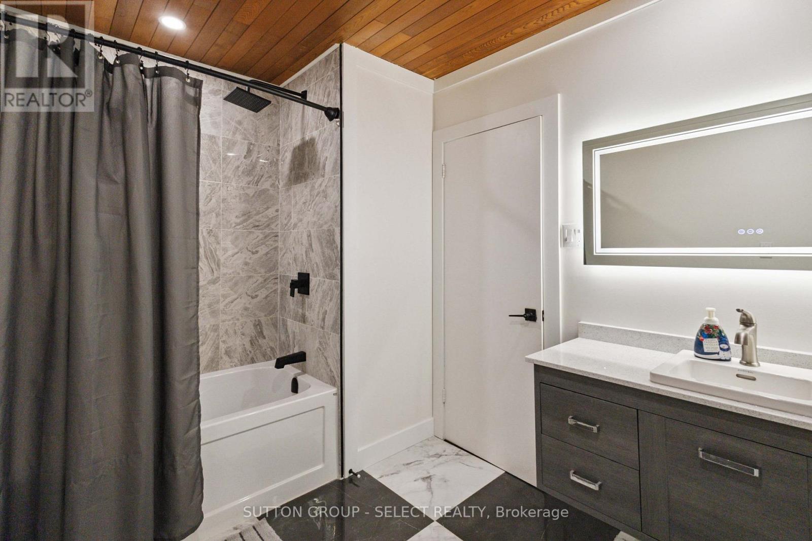 770 Galloway Crescent, London South, Ontario  N6J 2Y7 - Photo 28 - X12483492
