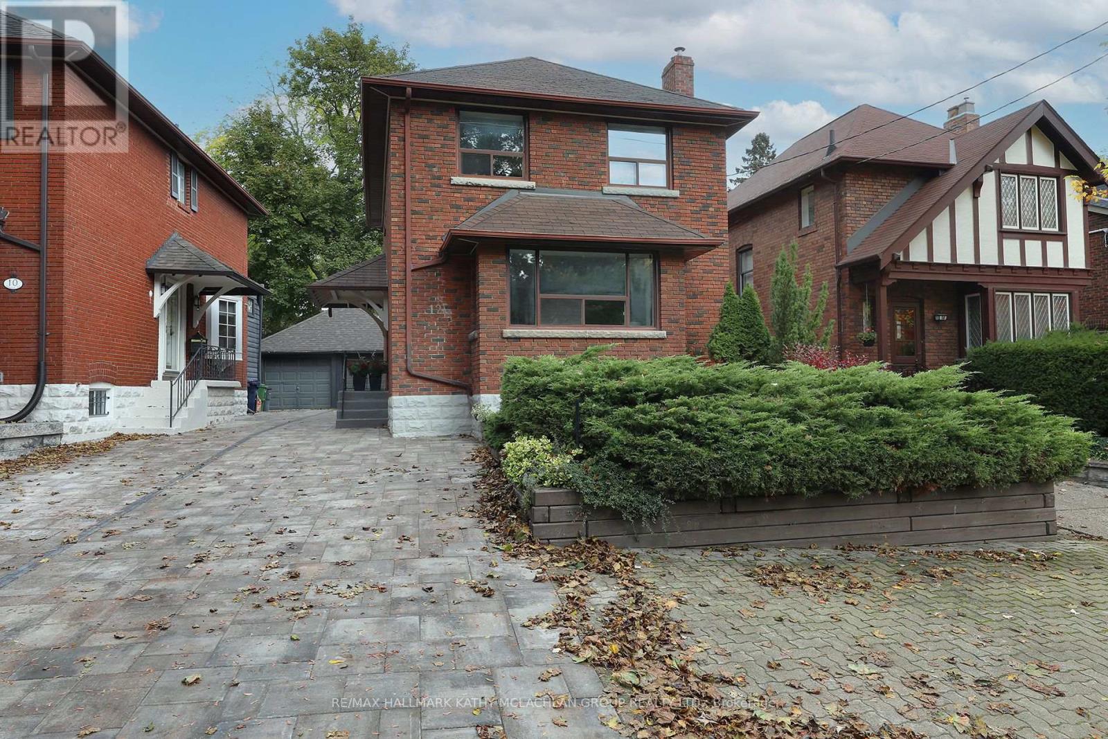 12 CAMERON CRESCENT, Toronto, Ontario