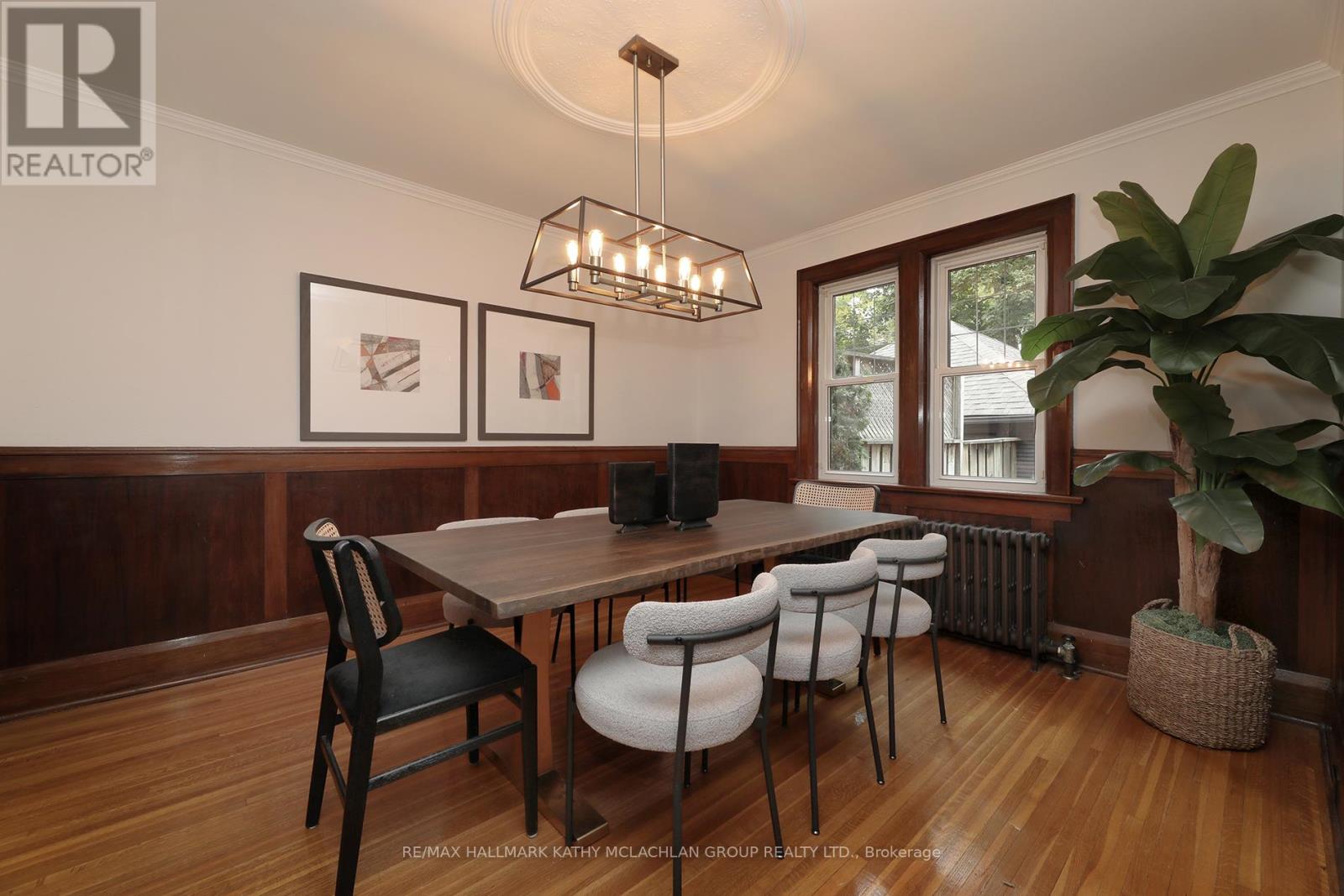12 Cameron Crescent, Toronto, Ontario  M4G 1Z8 - Photo 10 - C12483312