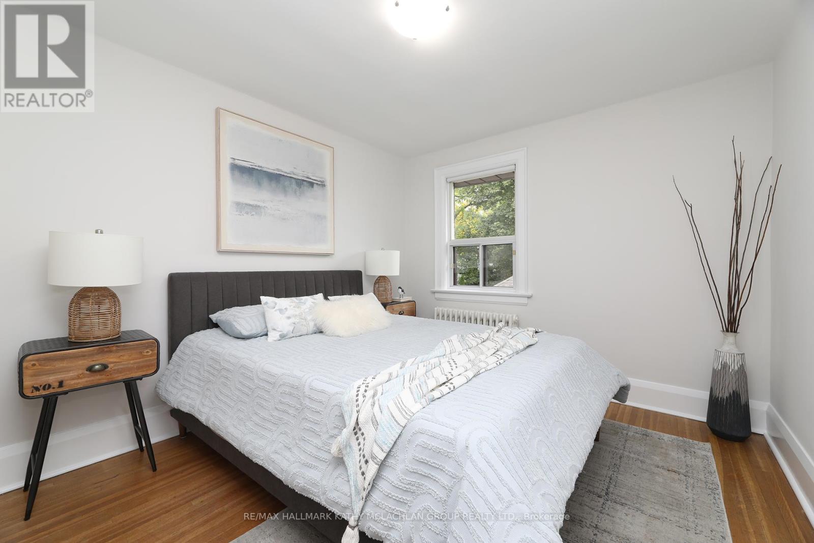 12 Cameron Crescent, Toronto, Ontario  M4G 1Z8 - Photo 19 - C12483312
