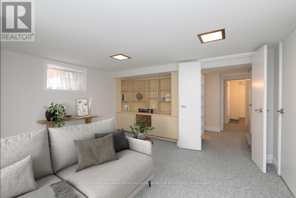 12 Cameron Crescent, Toronto, Ontario  M4G 1Z8 - Photo 32 - C12483312