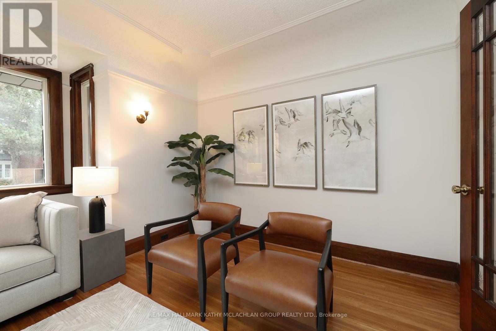 12 Cameron Crescent, Toronto, Ontario  M4G 1Z8 - Photo 6 - C12483312