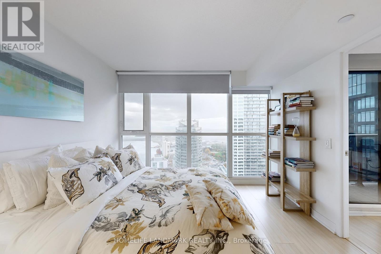 3206 - 85 Queens Wharf Road, Toronto, Ontario  M5V 0J9 - Photo 10 - C12483379