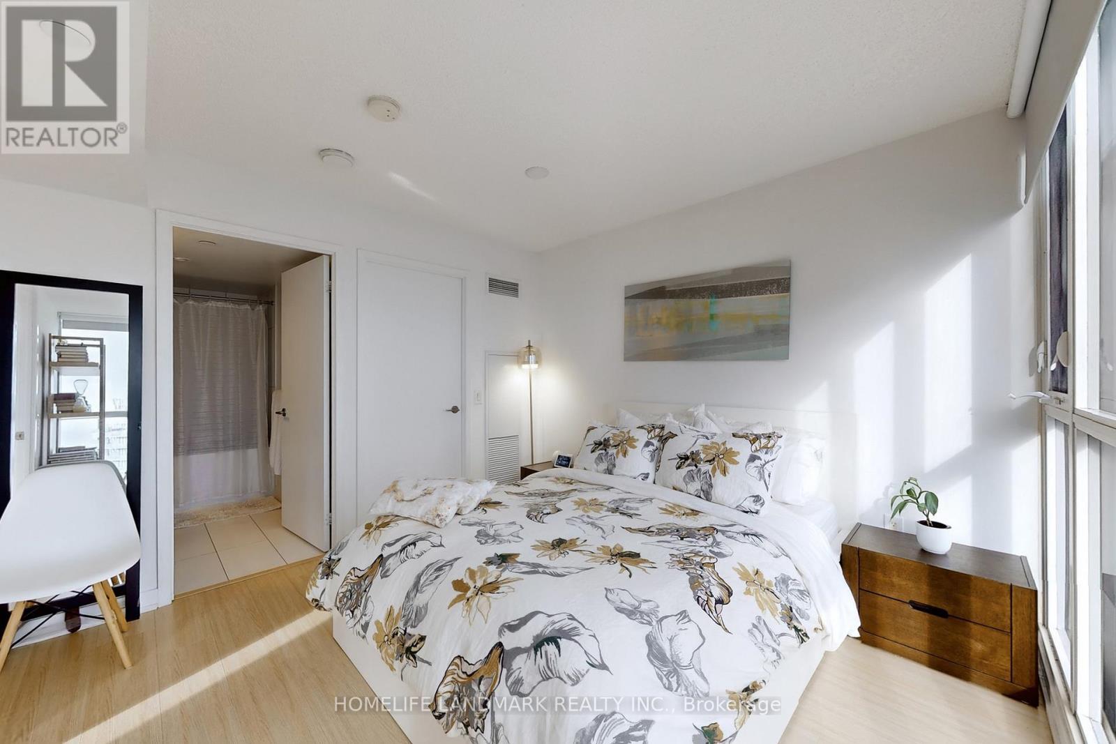 3206 - 85 Queens Wharf Road, Toronto, Ontario  M5V 0J9 - Photo 11 - C12483379