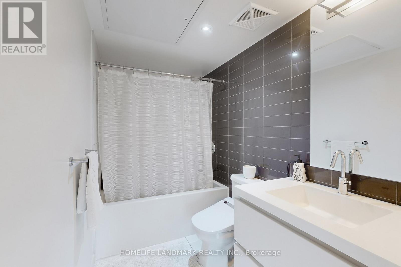 3206 - 85 Queens Wharf Road, Toronto, Ontario  M5V 0J9 - Photo 20 - C12483379