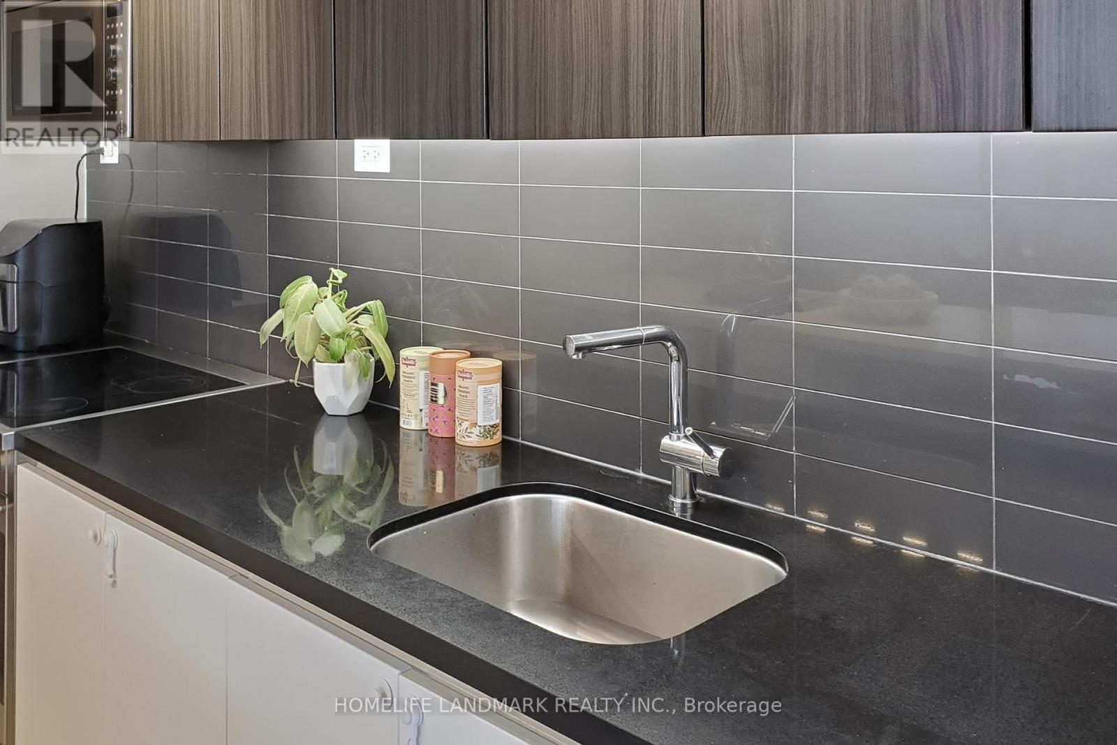 3206 - 85 Queens Wharf Road, Toronto, Ontario  M5V 0J9 - Photo 5 - C12483379