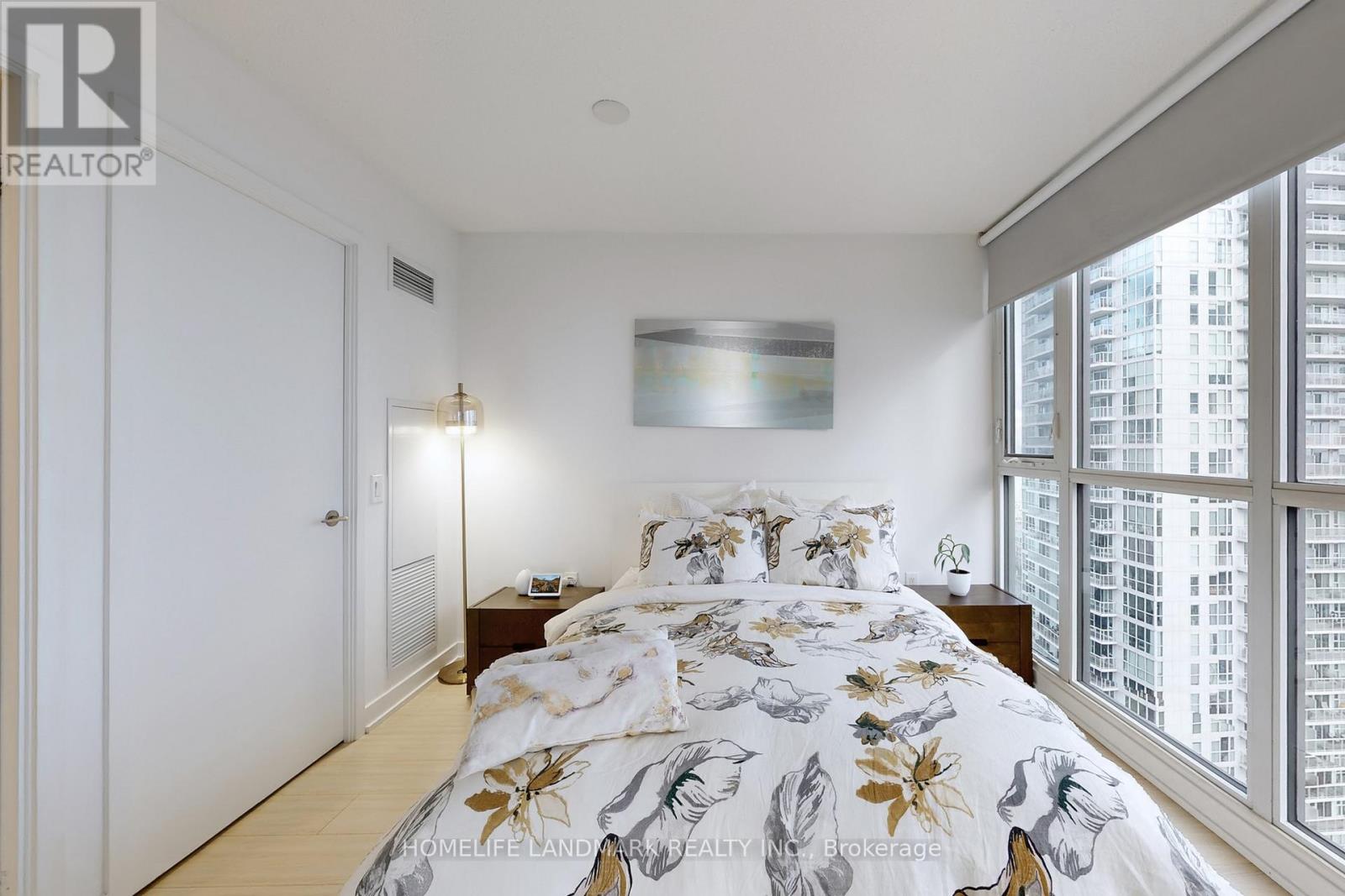 3206 - 85 Queens Wharf Road, Toronto, Ontario  M5V 0J9 - Photo 9 - C12483379