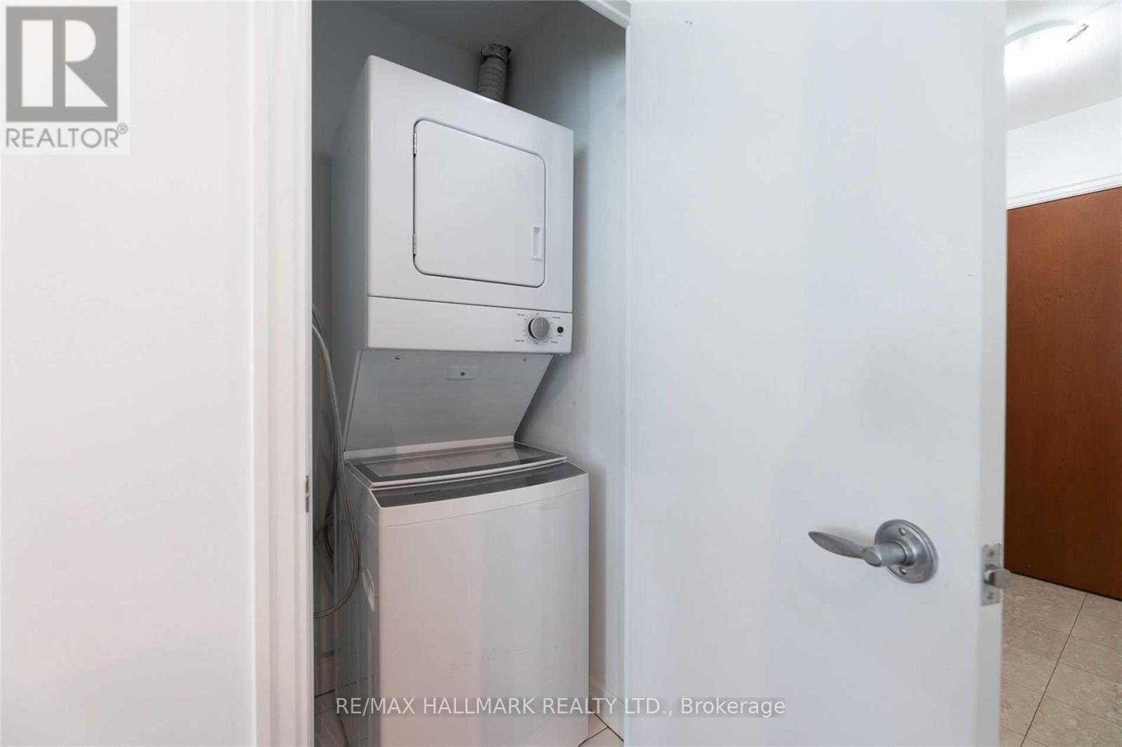 1207 - 300 Bloor Street E, Toronto, Ontario  M4W 3Y2 - Photo 15 - C12483389